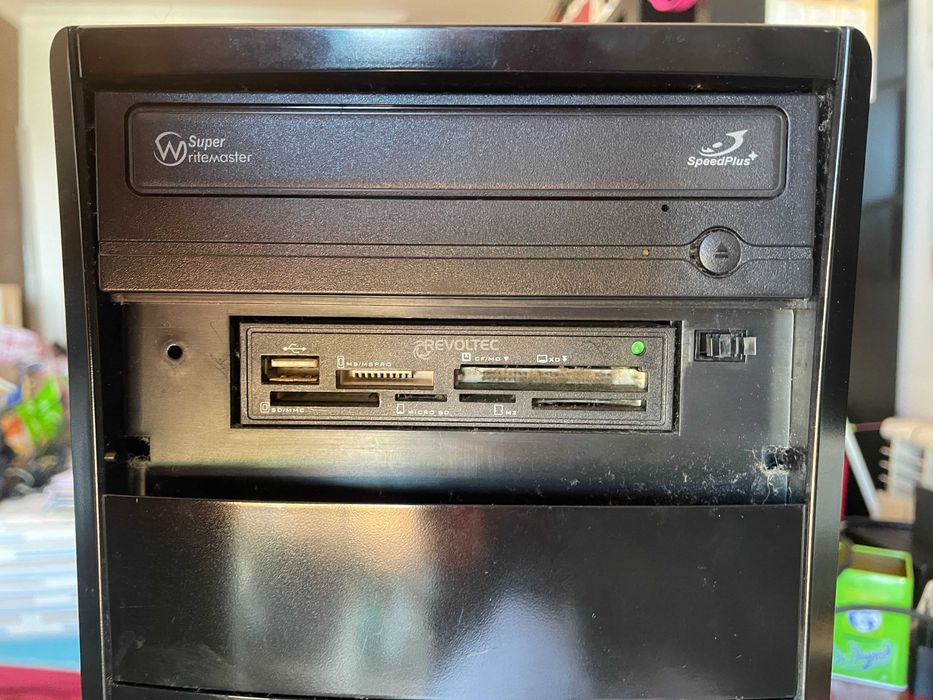 PC - Torre completa excepto armazenamento (disco)