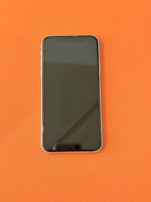 iPhone 11 (64gb)