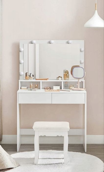 Toaletka z lustrem  LED i stolkiem