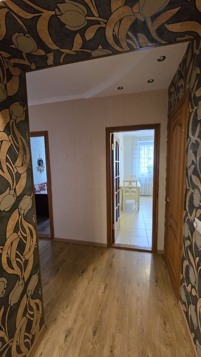 Продаж 3 кімнатна квартира  з ремонтом,  Центральний район, сертифікат