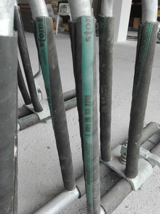 Glass/Marble Stands434199796929669121