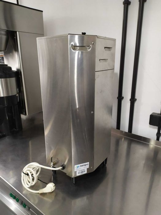 Ekspres przelewowy FETCO CBS 31P + termos