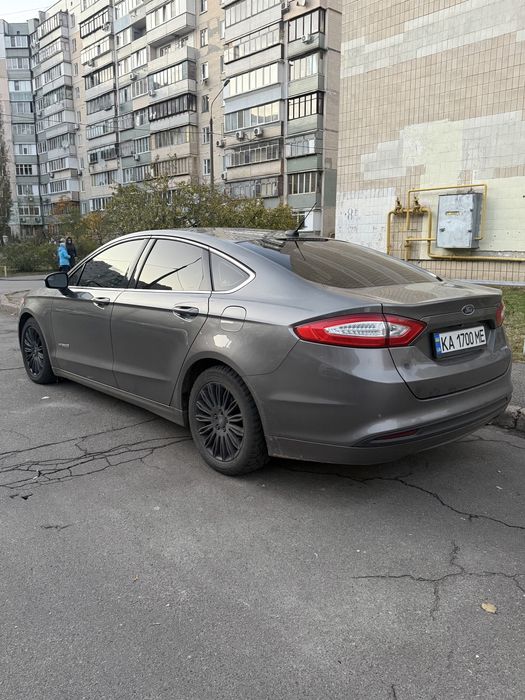 Ford Fusion 2013 Hybrid