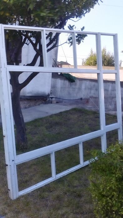 Estruturas de alumínio branco