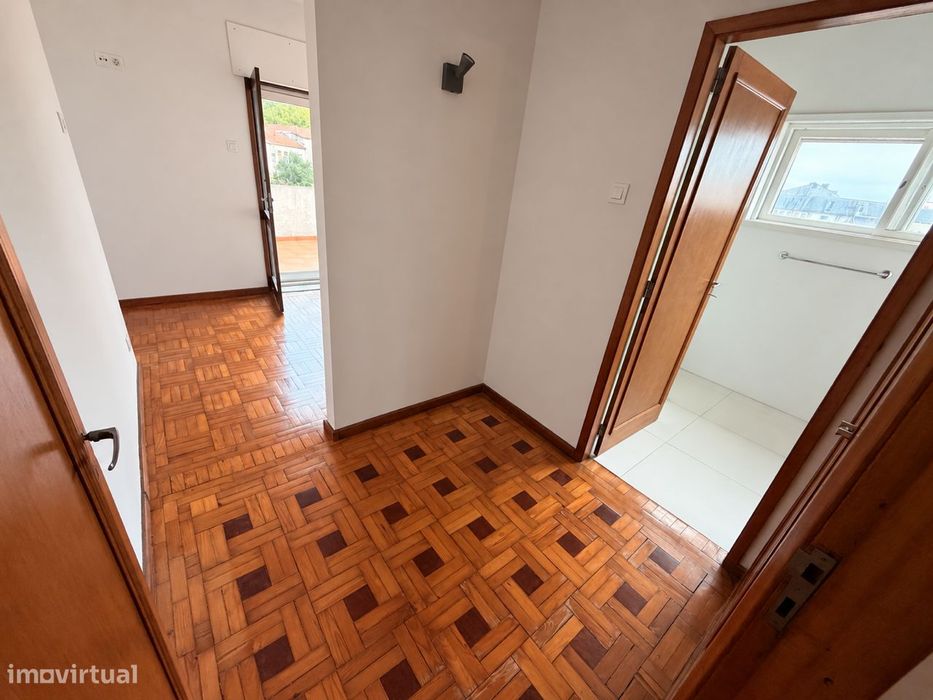 T2 com terraço próximo rotunda da Boavista