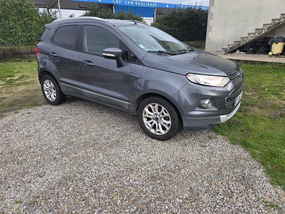 Ford EcoSport Titaniun