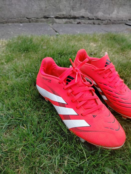 Korki Adidas ( Protector) orginał rozm. 42