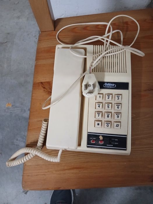Telefone cor creme
