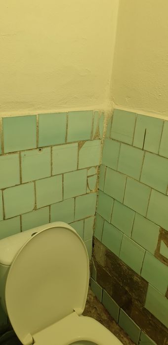 Продаж. Кімната в гуртожитку, Майдан Польовий