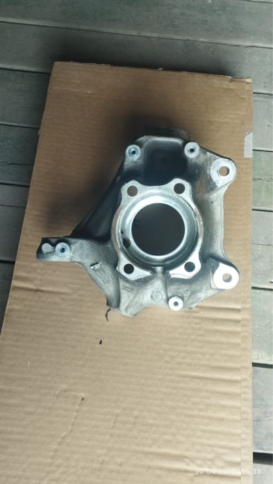 Кулак цапфа bmw g01 awd/rwd левый праввй