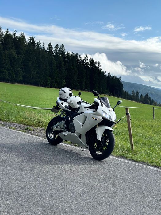 Honda CBR 600RR pc37