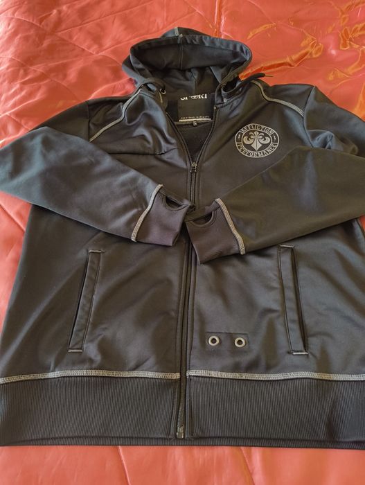 Чоловіча спортивний худі з капюшоном