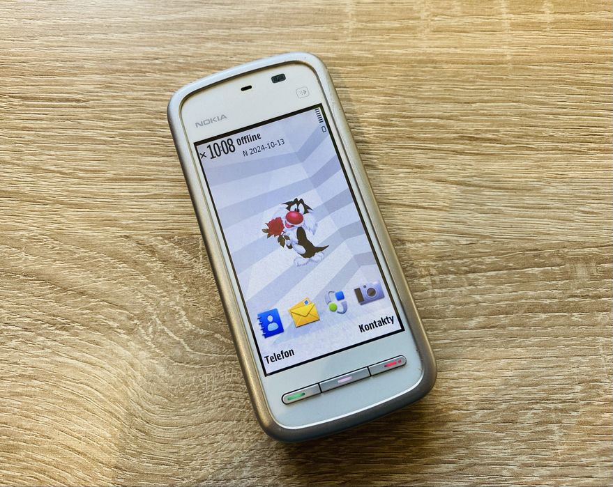 Telefon komórkowy Nokia 5230