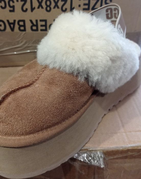 Продам угги  новые, оригинал