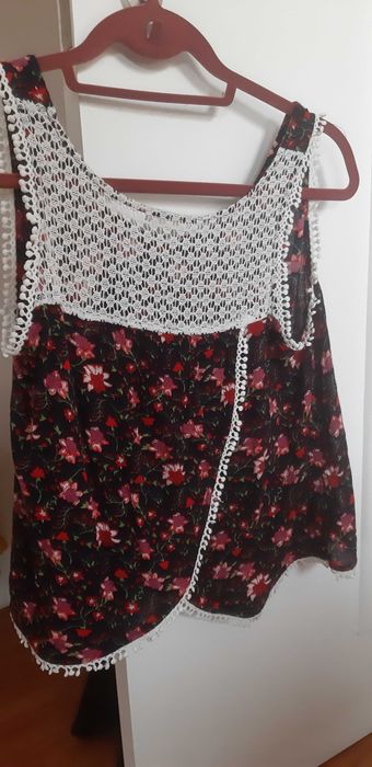 T-shirt, top Massimo Dutti, Brandy, Oysho