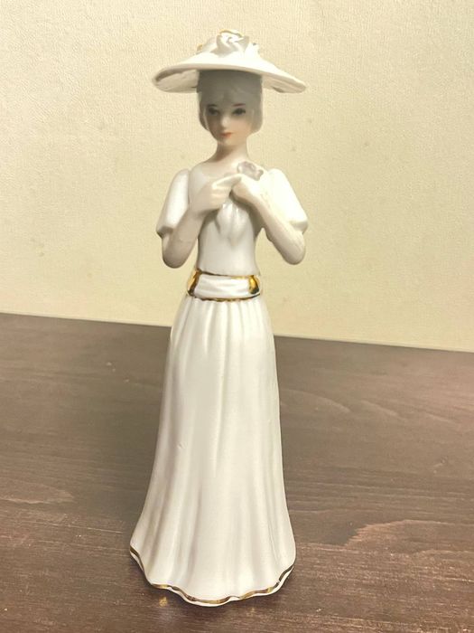 Фарфоровые статуэтки