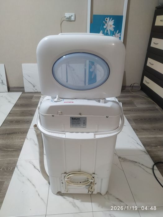 Продам стираную машинку малютка