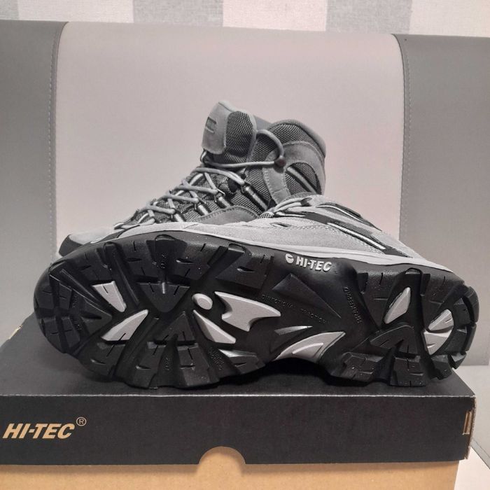 Теплі ботинки, черевики, кроссовки, кросівки HI-TEC us10/eur42. Нові