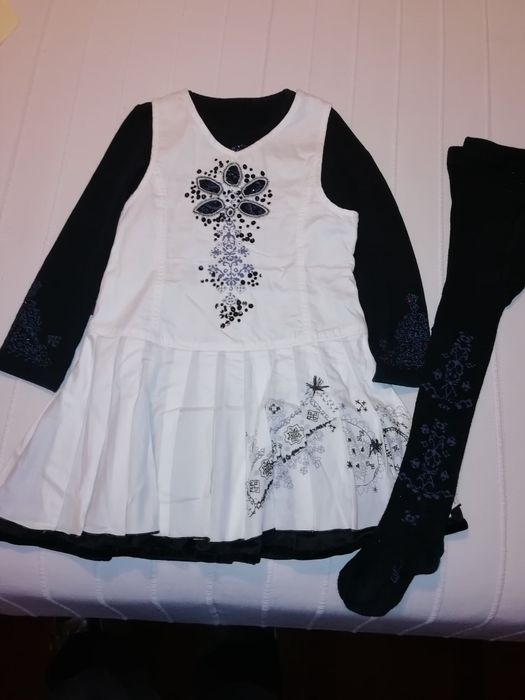 Vestido CATIMINI branco de menina com Colan e t-shirt a condizer