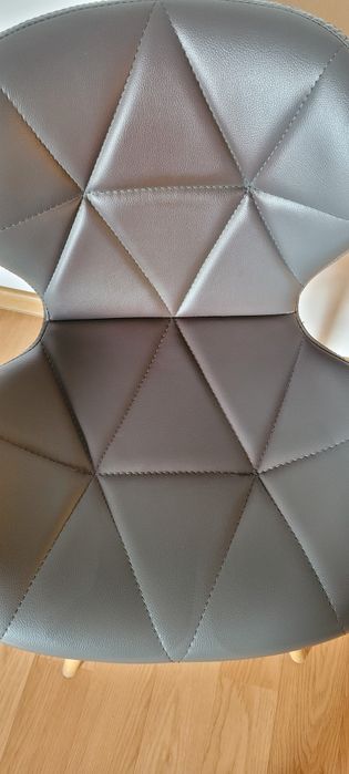 Krzesło skandynawskie z ekoskóry