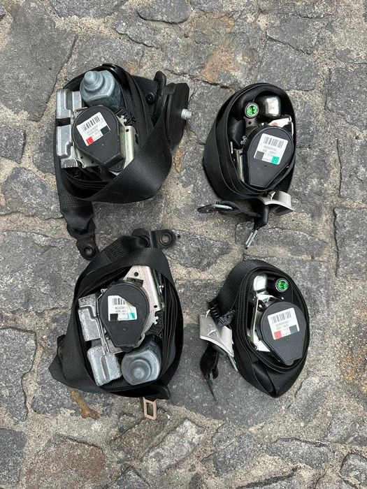 Cintos + Airbags + Pretensores Mercedes-Benz