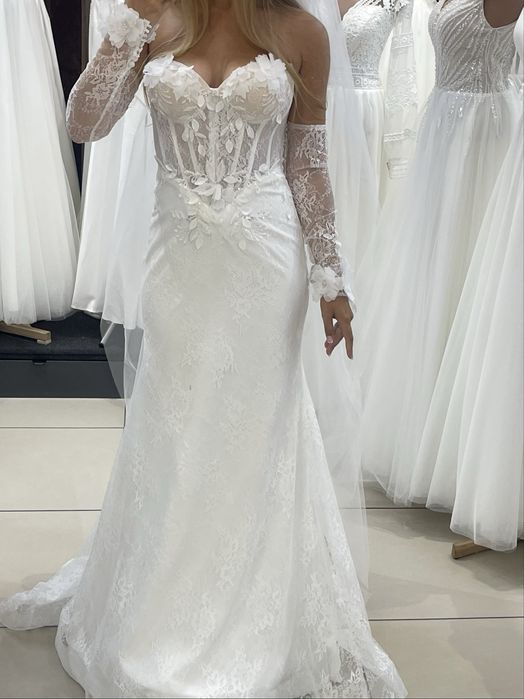 Вишукана весільна сукня