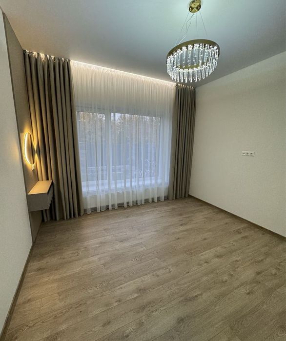 Продаж будинку з Газом 3 окремі кімнати | Гардеробна | Камін | 145м2 |