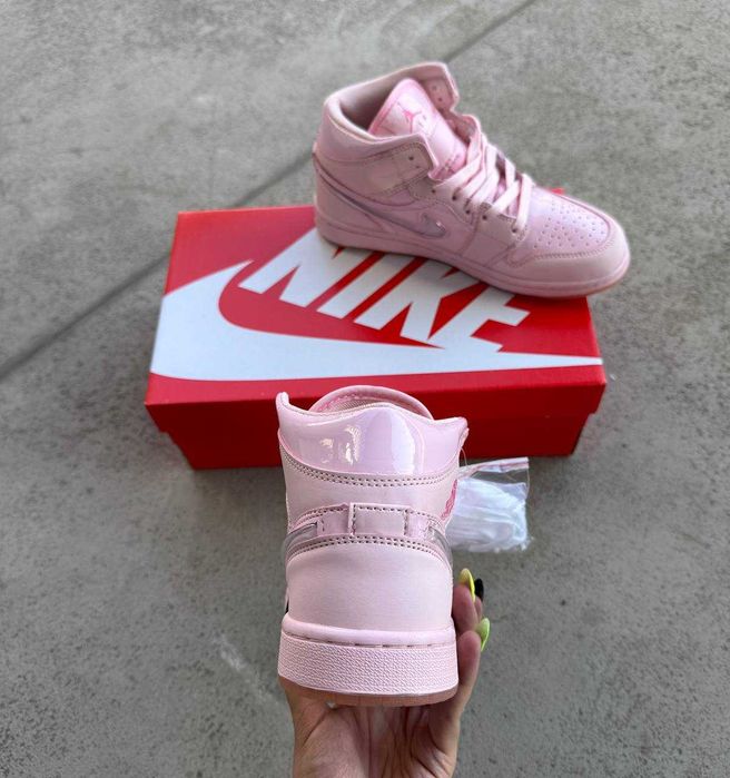 Нові кросівки Nike Air Jordan 1 / 38-41 розміри