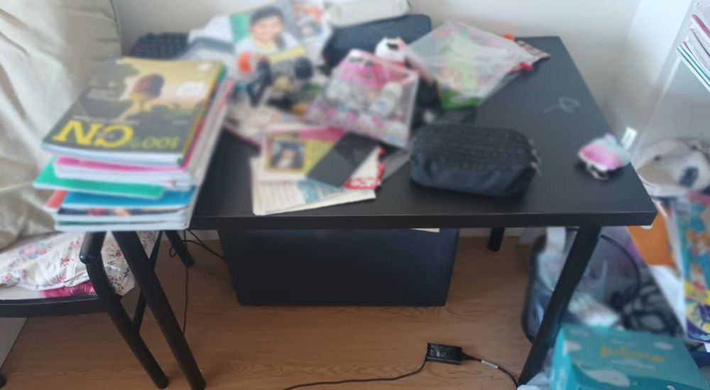 Mesa Ikea Usada em bom estado