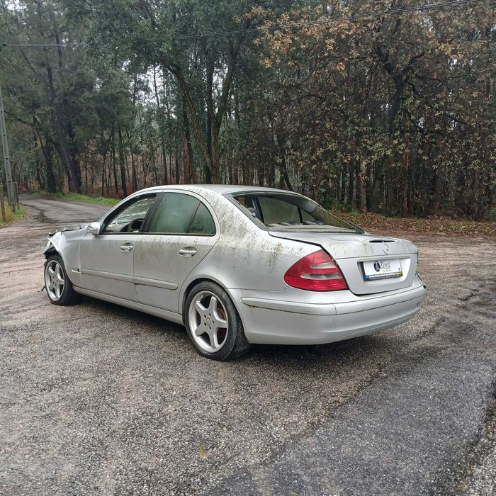 Mercedes E320 3.2CDI de 2005 - Peças Usadas