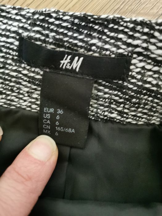 Spódniczka mini tweedowa