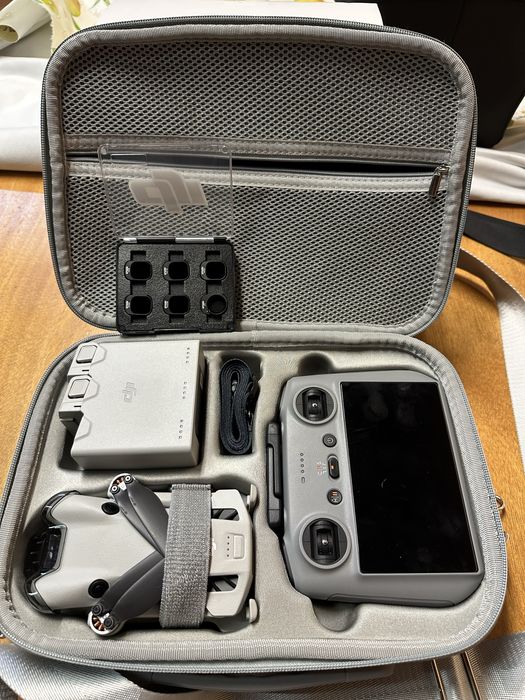 DJI Mini 4 Pro Fly More Combo + DJI RC 2 — Como Novo