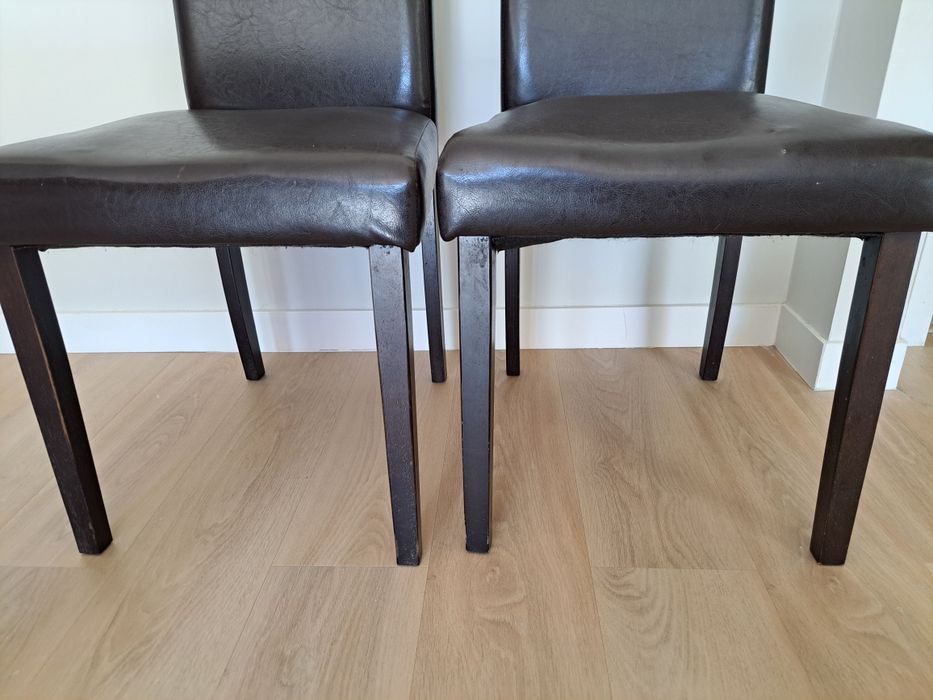 Duas cadeiras de sala