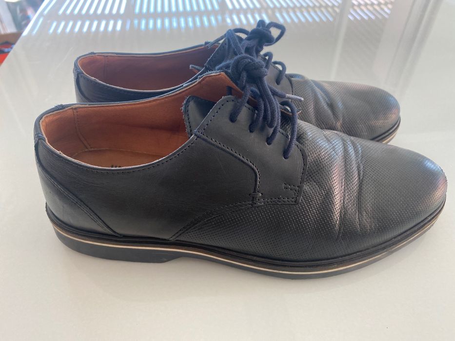 Calçado clássico de homem