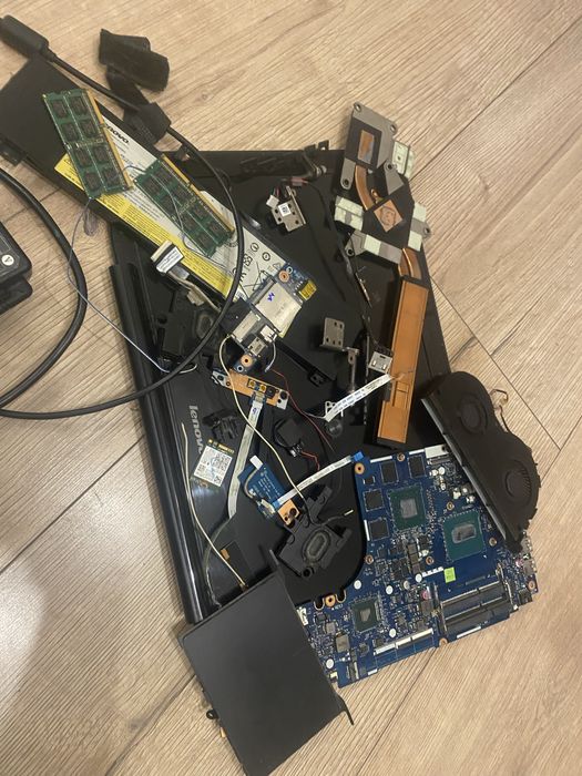 różne rzeczy do laptopa lenovo