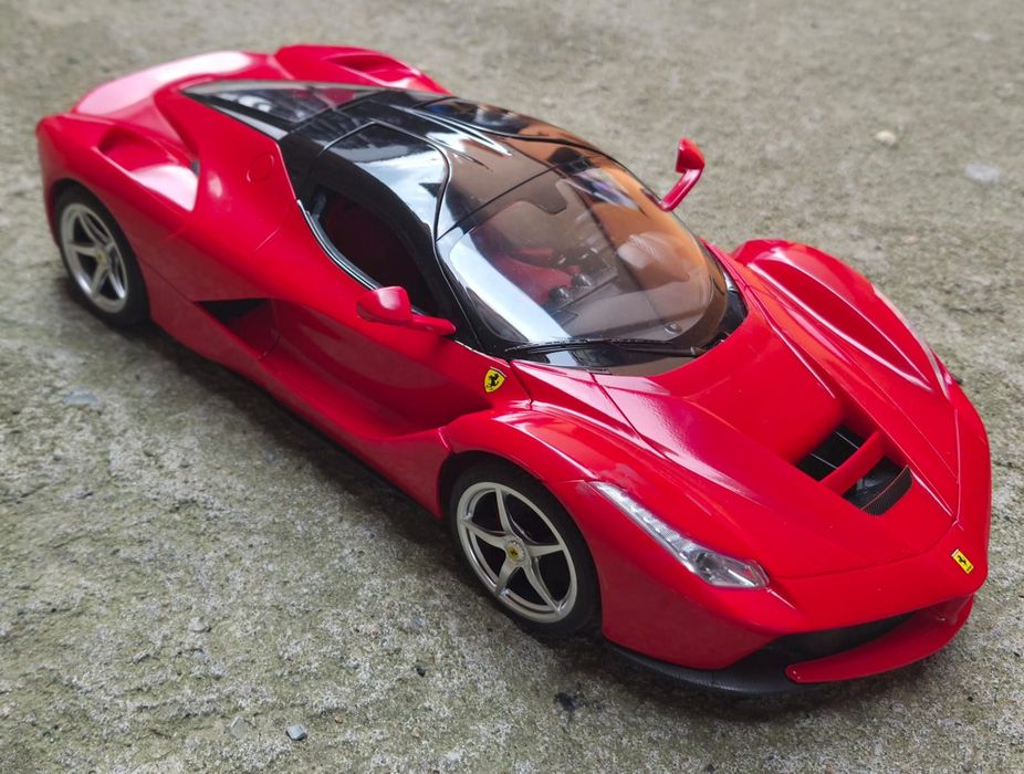 Autko na sterowanie czerwone Ferrari