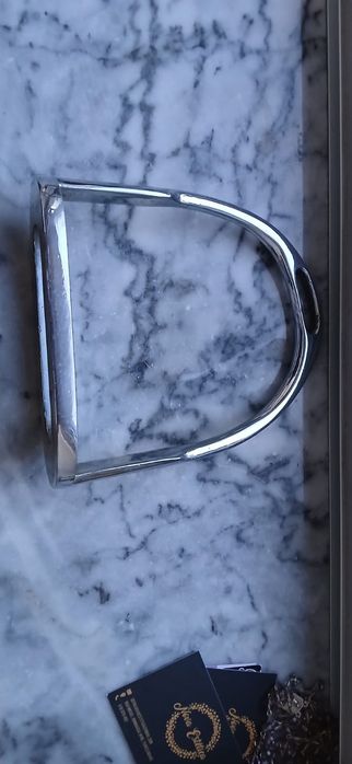 Estribos novos (nunca usados)