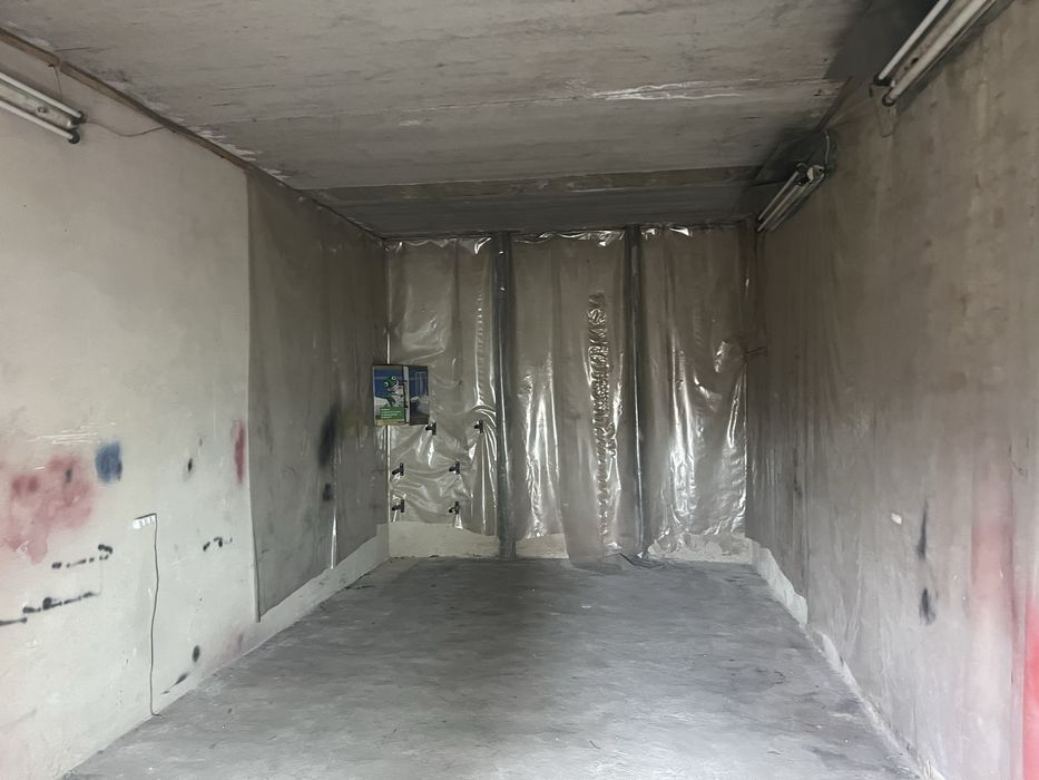 Продам три гаражі разом вул. Сухоярська. 200 м.кв. Під СТО, виробництво