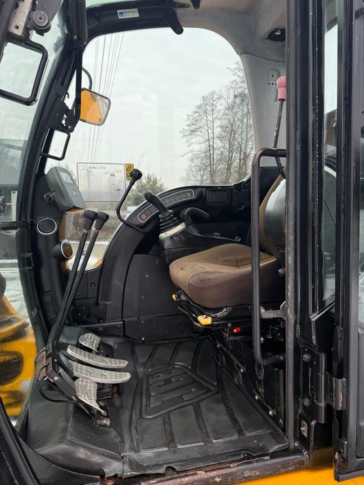 JCB Koparka gąsienicowa  jcb 8085 ZAMIANA