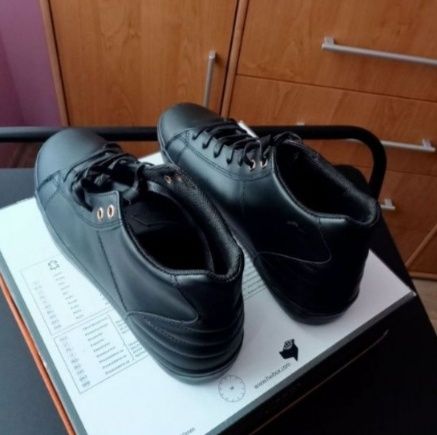 Nowe buty snackersy Pier One wysokie, za kostkę, czarne, 42

Nowe buty