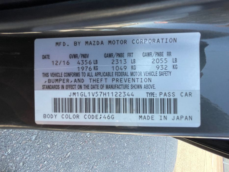 Автомобіль мазда 6