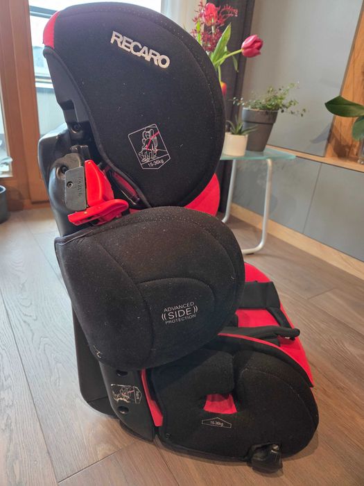 Fotelik RECARO Young Sport Hero Ruby (9-36 kg)