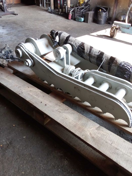 Kciuk hydrauliczny do koparki