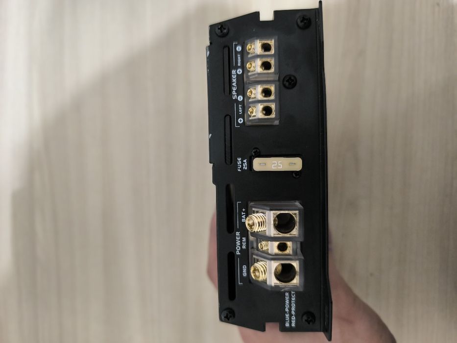 Продам усилитель