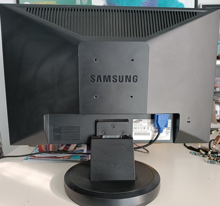 Vendo Monitor Samsung SyncMaster 2023nw