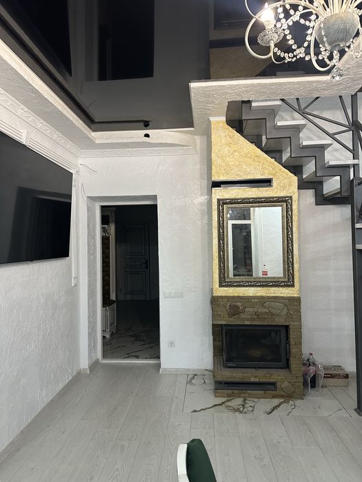 Без відкл СВІТЛА ! Центр 4 кімнатна подобова 10 осіб  оренда посуточна