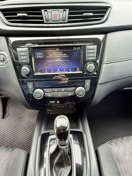 Продам Nissan Rogye