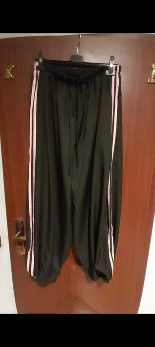 Spodnie alladynki czarne z lampasami