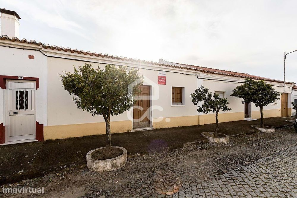 Moradia Térrea T3  c/ Quintal - para renovar | São  Marcos do Campo