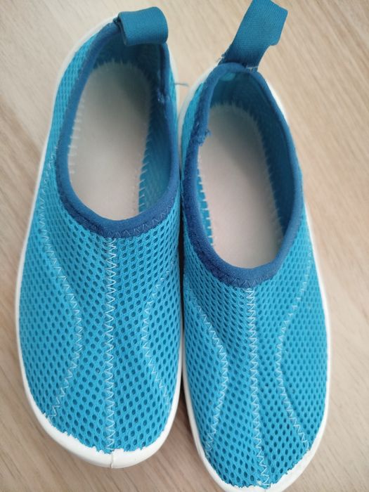 Buty do wody Decathlon rozmiar 27/28